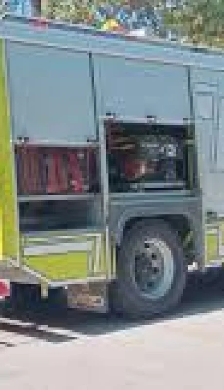 Bomberos Voluntarios de Godoy Cruz asistieron al colegio/