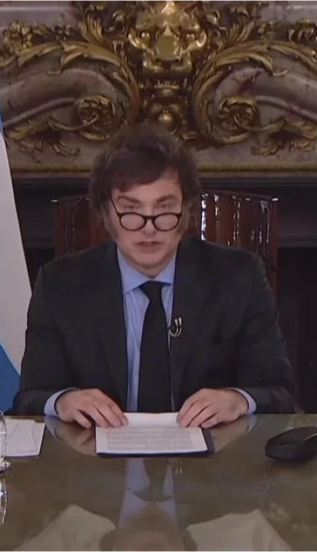 Los políticos emitieron sus opiniones/