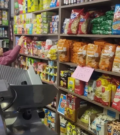 La paradoja del consumo: los shoppings se llenan pero las ventas de comida no paran de caer