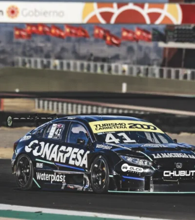 Bernardo Llaver se quedó con la carrera 2 del Turismo Carretera 2000/ Fuente: ACTC