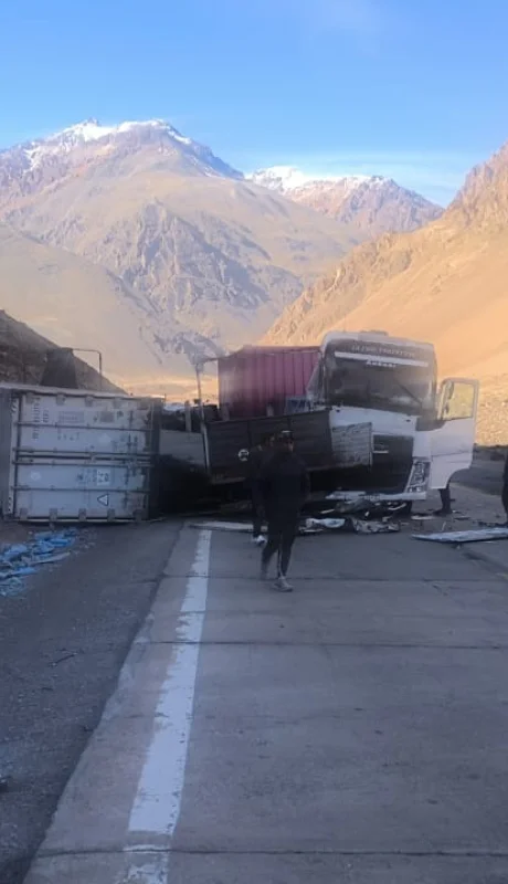 Choque de camiones en Alta Montaña/ Fuente: Ministerio de Seguridad
