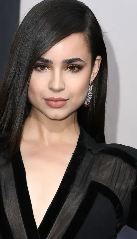 Sofia Carson.