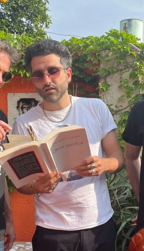 Doctor Chinaski llega a Mendoza con su análisis a Charly García.