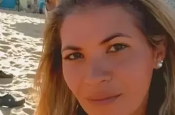 Una mujer fue asesinada y su hijo fue herido de un balazo