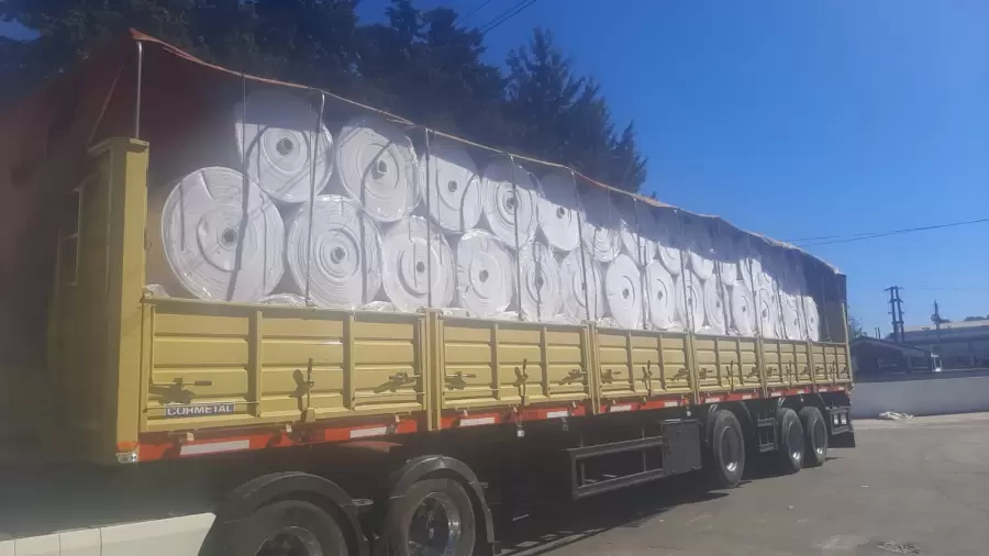 Cada una de las bobinas pesa alrededor de 230 kilos.