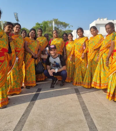 El periodista visitó diversos países con diferentes culturas/