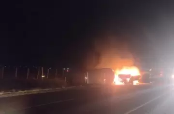 Siete personas heridas en un choque frontal en Tupungato: uno de los autos se incendió