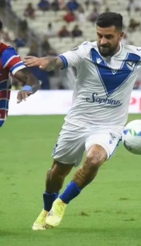 Vélez hizo un buen partido en Brasil