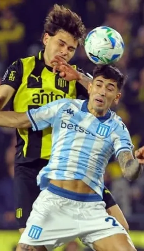Peñarol venció a Racing en Uruguay