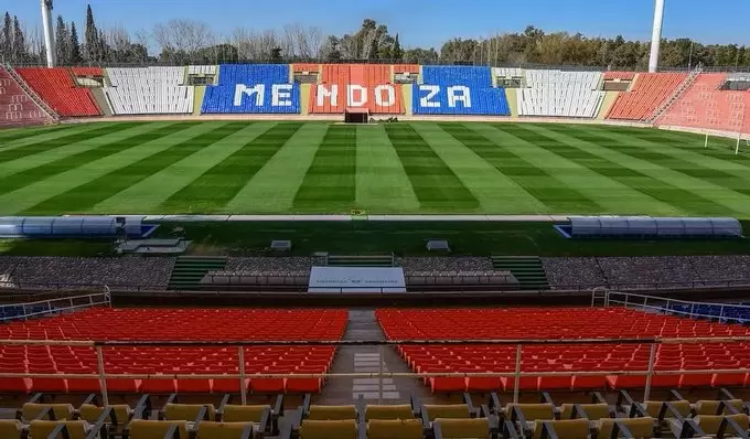 Independiente Rivadavia recibe a Boca.