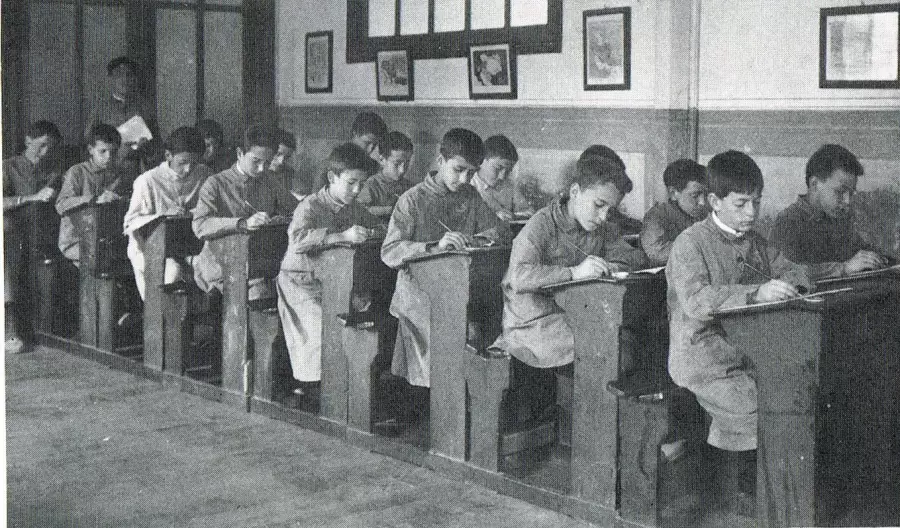 "Los sistemas educativos tardan muchísimo tiempo en cambiar. El nuestro, por ejemplo, tiene más de 100 años" (E. Cossini)