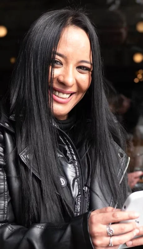 De OnlyFans al amor digital, así es el trabajo de una novia virtual.