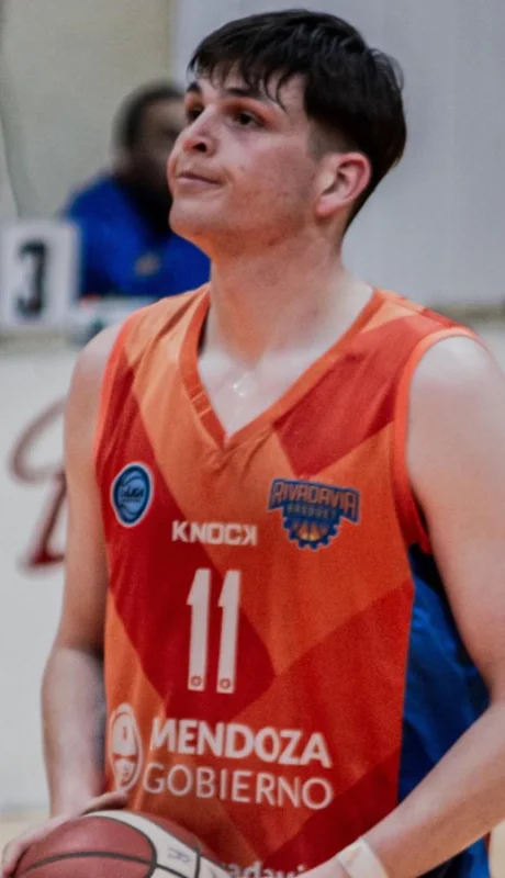 Cravero seguirá en Rivadavia