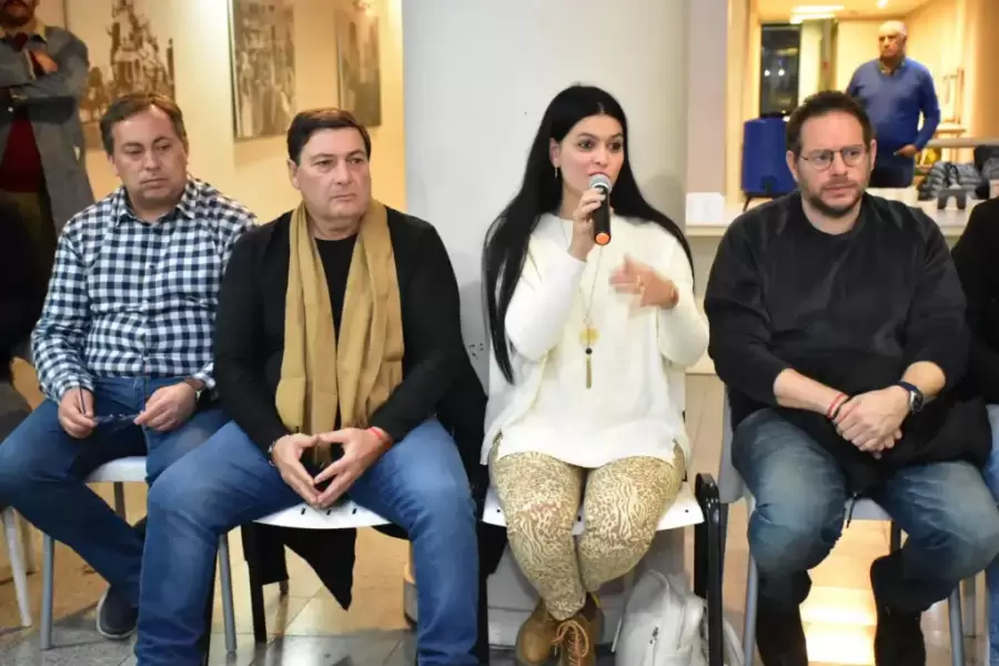 Martín Aveiro, Omar Parisi, Flor Destéfanis y Lucas Ilardo