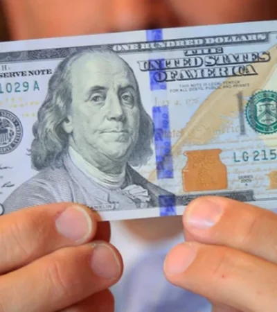 Décima jornada en baja: el dólar volvió a descender.