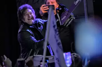 Javier Milei abrió la campaña haciendo gala de su estilo discursivo