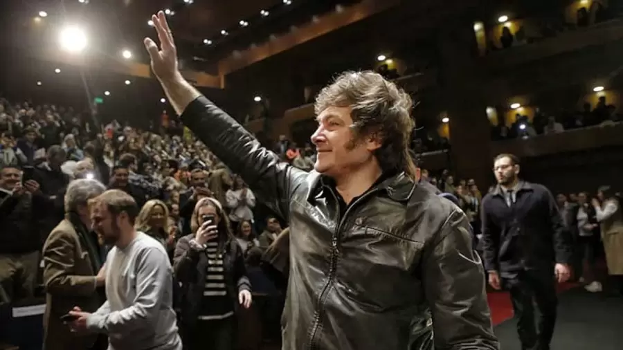 El Presidente ingresa al estadio en La Plata