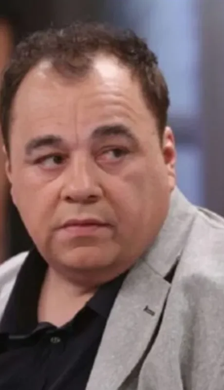 Su familia insiste en que la causa de su muerte aún no está clara.