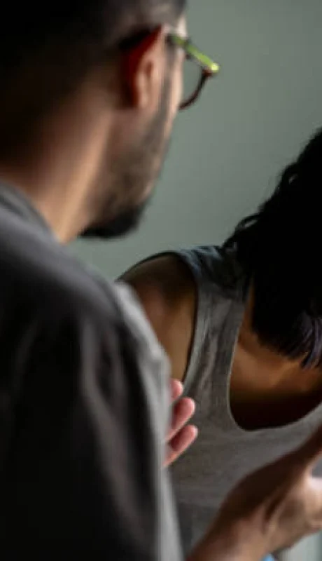 Pareja en problemas.