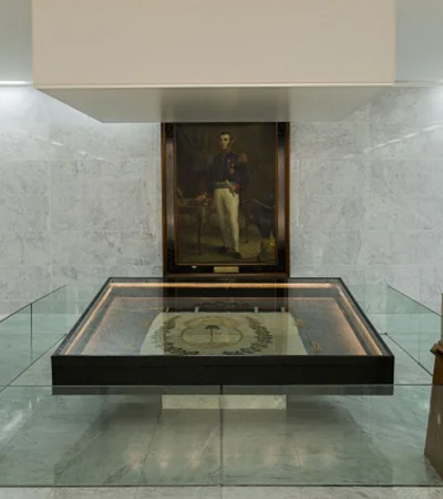 Nuevo cuadro de San Martín en el memorial.