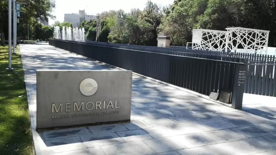 Memorial de la Bandera de Los Andes.