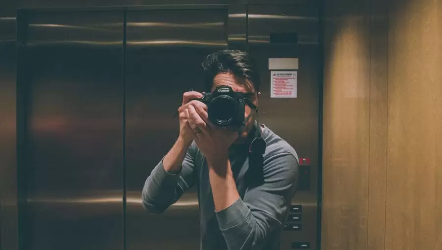 Nadie concibe hoy una construcción de más de tres pisos, sin ascensor.