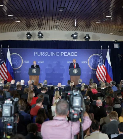 La conferencia ante los medios dejo más incertidumbre que certezas.