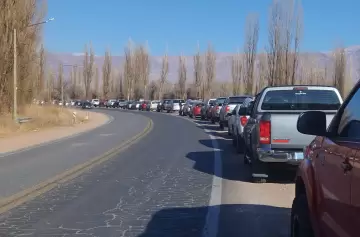 Paso Cristo Redentor: reabrió el tránsito a Chile pero con largas demoras en Uspallata