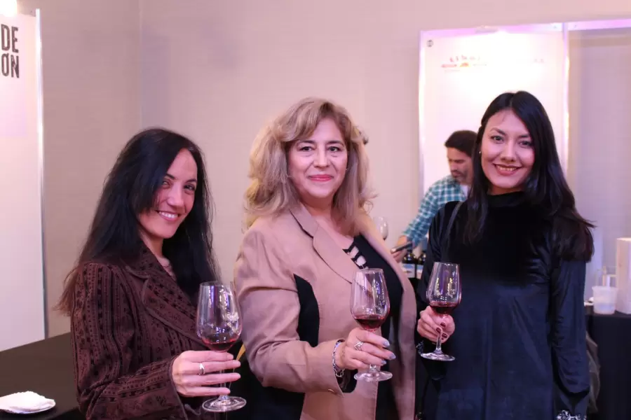 La presencia femenina en el evento de relevancia. Imagen: redes.