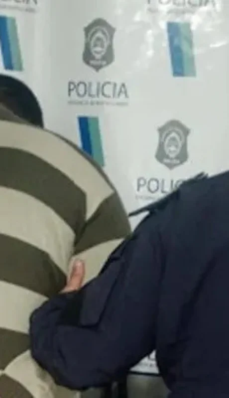 El sujeto fue detenido por la Policía. (Imagen: gentileza Crónica)