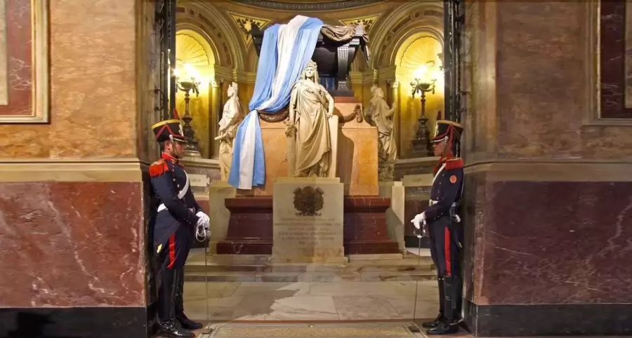 Mausoleo del Libertador en la Catedral de Buenos Aires