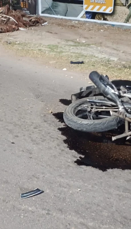 La motocicleta e la que perdió la vida el hombre de 44 años. /Foto: Ministerio de Seguridad.
