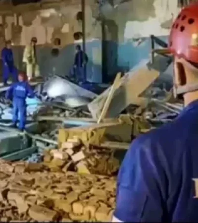 Incendio de fábrica de pólvora de Rusia.