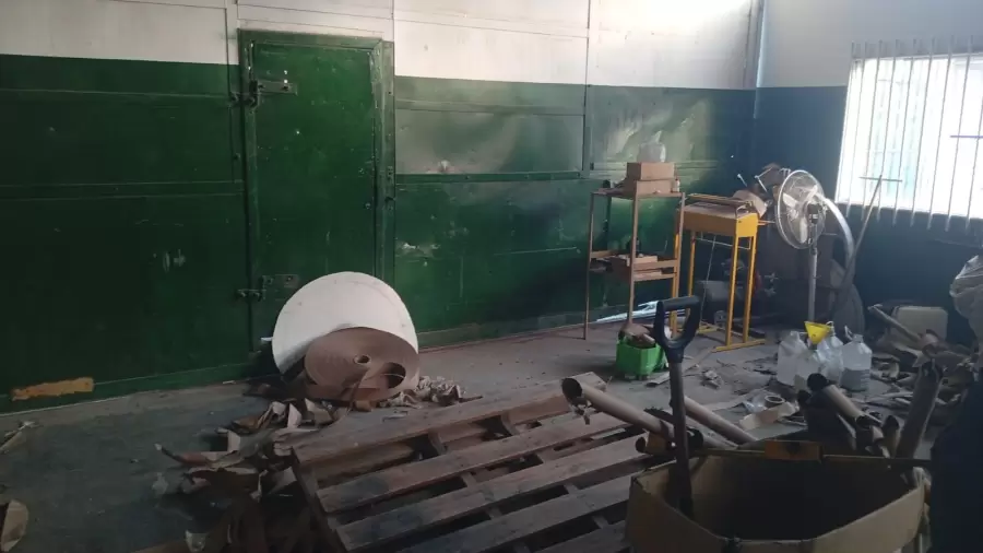 Robo en fábrica de papel higiénico.