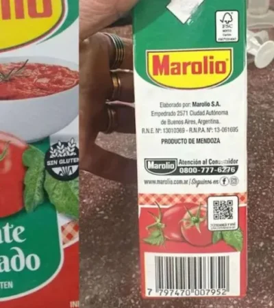 Tomate triturado contaminado.