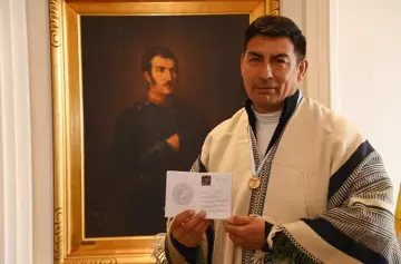 Visitó 28 sitios clave y se ganó el primer Pasaporte Nacional Sanmartiniano