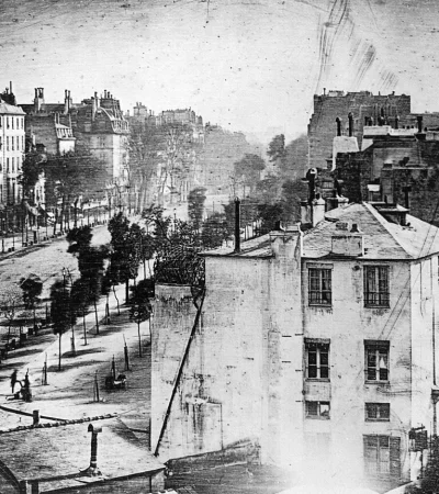Boulevard du Temple, de Luis Daguerre, es considerada la primera foto de la historia.