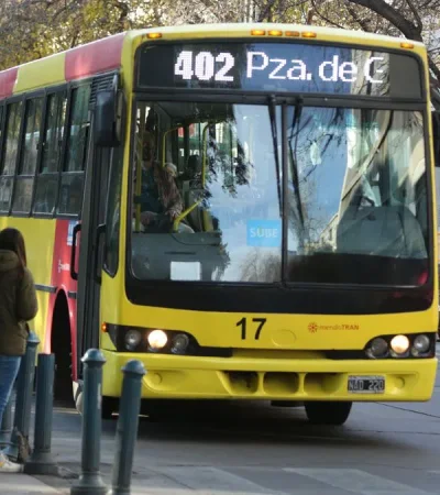 Mendoza cuenta con un sistema de transporte urbano muy peculiar: ahora se puede pagar en forma virtual.
