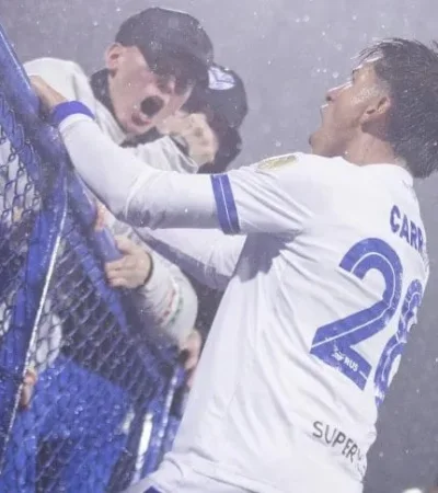 Vélez y un triunfazo en casa.