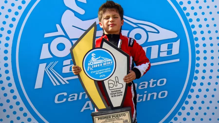 Hipólito en lo más alto del podio.