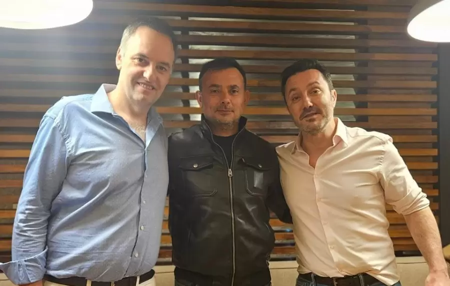 Manuel Adorni, Carlos Moyano, y Luis Petri.