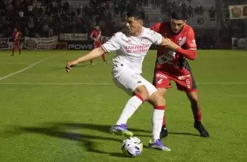 Deportivo Maipú cayó en su visita a San Martín de Tucumán