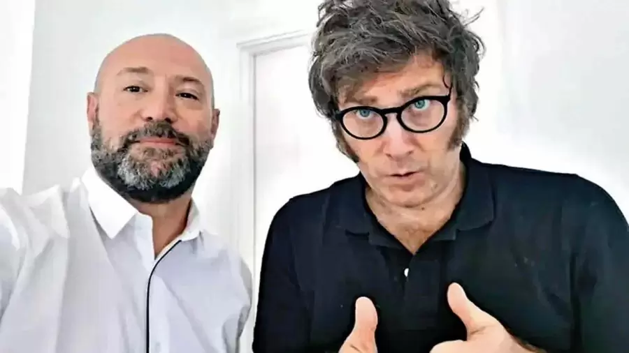 Diego Spagnuolo, el hombre sindicado como responsable de las coimas, junto al presidente Javier Milei.