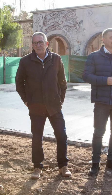El intendente Diego Costarelli junto con el subsecretario de Deportes de la provincia, Federico Chiapetta.
