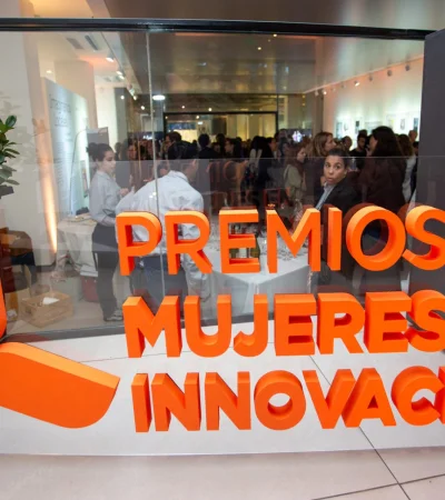 Hall del Teatro Quintanilla, en la Plaza Independencia.