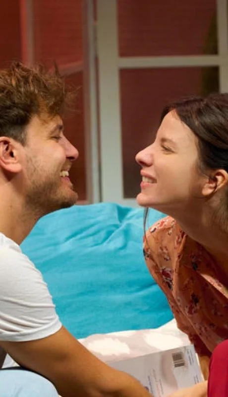 Gimena Accardi y Andrés Gil en la obra que protagoniza/ Fuente: Web