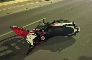 Un motociclista que iba a su trabajo perdió la vida al chocar contra un poste en Guaymallén