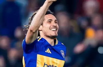 El emotivo gesto de Riquelme con Cavani después de cortar su mala racha en Boca