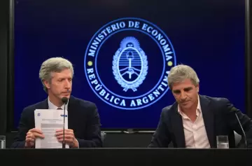 El Gobierno volvió a subir los encajes a los bancos para evitar otra disparada del dólar