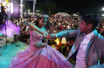 De la desilusión a los 2.000 invitados: la dejaron plantada y Facebook lo cambió todo